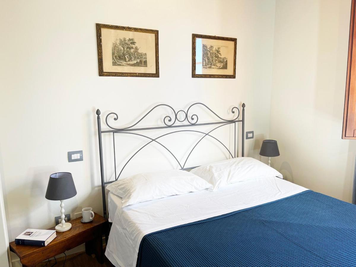 Oliveta Blu: Elegante A Due Passi Dal Centro Lägenhet Siena Exteriör bild